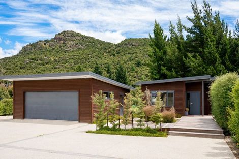 Photo of property in 4 Goldie Lane, Albert Town, Wanaka, 9305