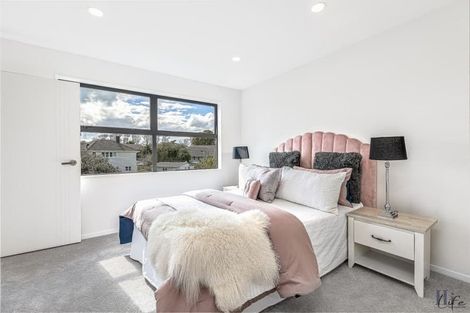 Photo of property in 42d Farringdon Street, Glen Innes, Auckland, 1072