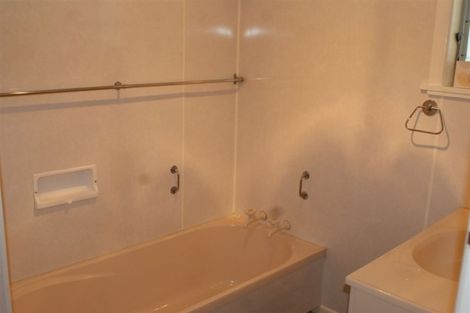 Photo of property in 9 Iti Street, Otaki, 5512