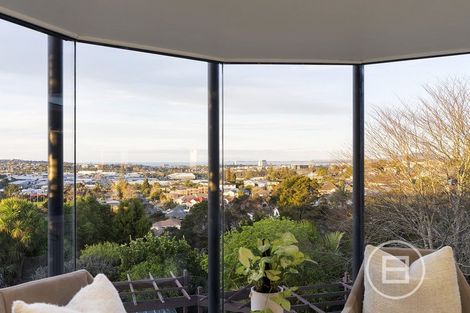 Photo of property in 11 Beatrice Avenue, Hillcrest, Auckland, 0627