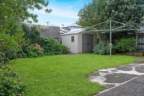 Photo of property in 6 Duppa Street, Berhampore, Wellington, 6023