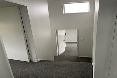 Photo of property in 4 Waiwera Crescent, Maupuia, Wellington, 6022