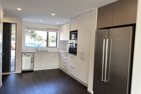 Photo of property in 3/2 Stone Street, Miramar, Wellington, 6022