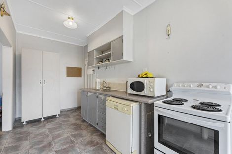 Photo of property in 28 Kawatiri Avenue, Gonville, Whanganui, 4501