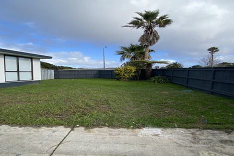 Photo of property in 36 Caribbean Drive, Unsworth Heights, Auckland, 0632