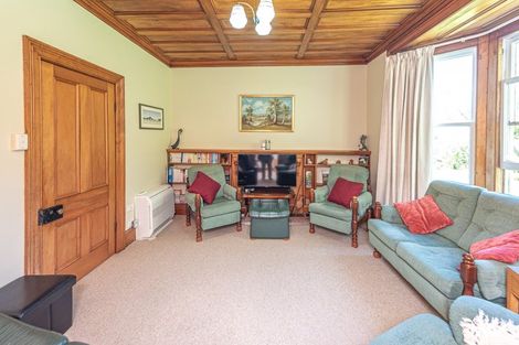 Photo of property in 110 Weraroa Road, Waverley, 4510