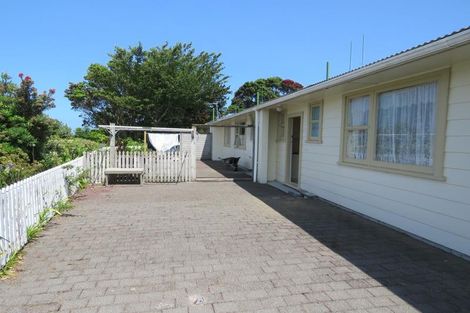 Photo of property in 17a Scott Street, Moturoa, New Plymouth, 4310