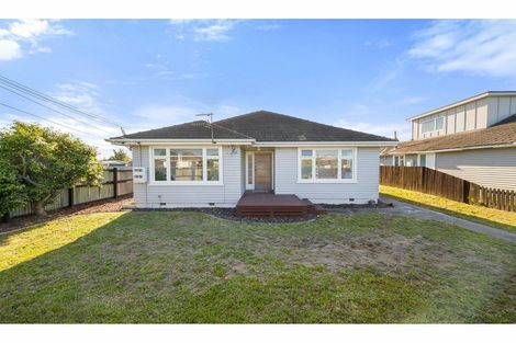 Photo of property in 141 Bower Avenue, New Brighton, Christchurch, 8083