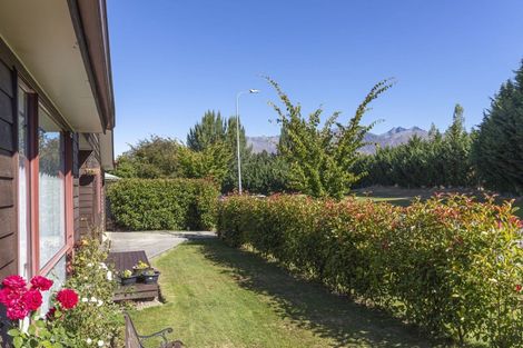 Photo of property in 53 Mcdonnell Road, Arrowtown, 9302