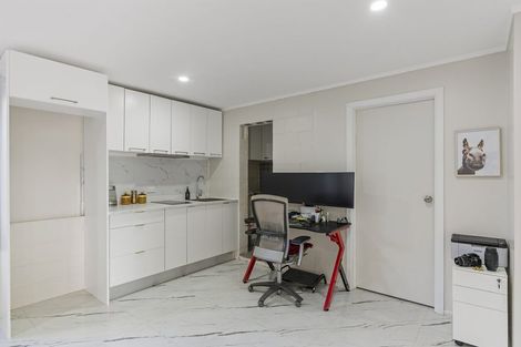 Photo of property in 23 Epping Road, Henderson, Auckland, 0610