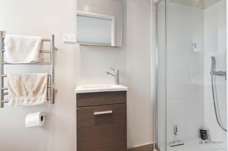 Photo of property in 24/11 Ray Small Drive, Papakura, 2110