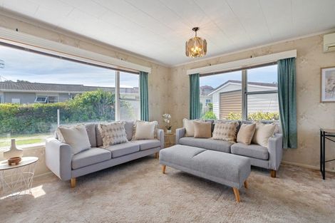 Photo of property in 41 Toru Road, Paraparaumu Beach, Paraparaumu, 5032