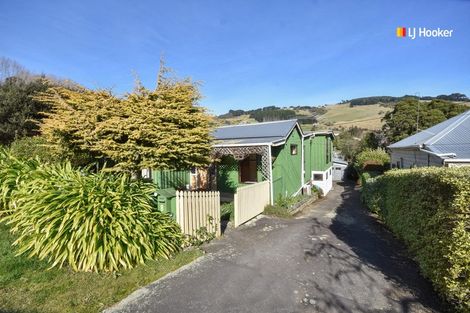 Photo of property in 8 Dickson Street, Macandrew Bay, Dunedin, 9014