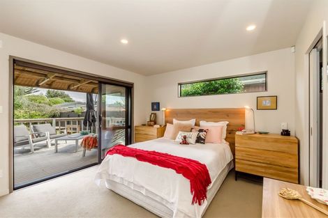 Photo of property in 26 Eruini Street, Waikanae Beach, Waikanae, 5036