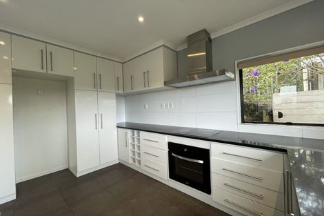 Photo of property in 20 Brownlee Place, Pukekohe, 2120