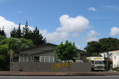 Photo of property in 1020 Great North Road, Point Chevalier, Auckland, 1022