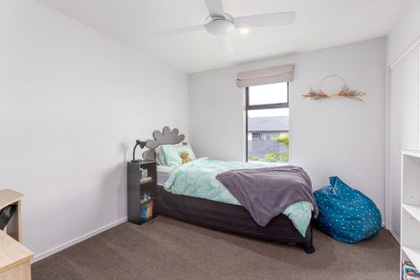 Photo of property in 17 Aroha Street, Pegasus, 7612