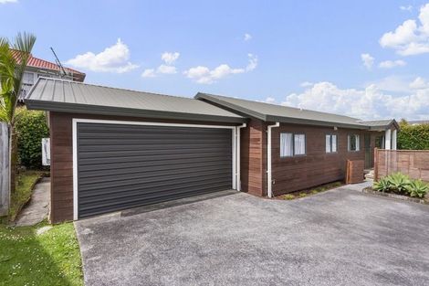 Photo of property in 330b East Coast Road, Sunnynook, Auckland, 0632