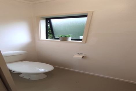 Photo of property in 1/12 Holiday Road, Stanmore Bay, Whangaparaoa, 0932