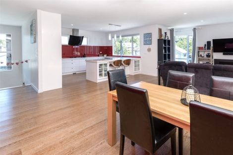 Photo of property in 202b Mellons Bay Road, Mellons Bay, Auckland, 2014