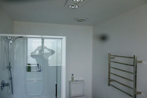 Photo of property in 96 Saddleback Rise, Murrays Bay, Auckland, 0630