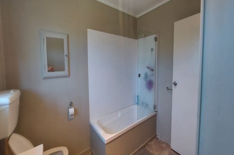 Photo of property in 2/11 Celtic Crescent, Ellerslie, Auckland, 1051