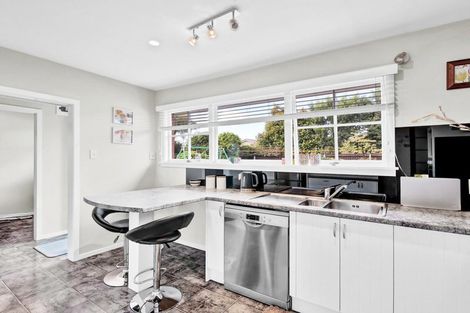 Photo of property in 32 Hillcrest Place, Avonhead, Christchurch, 8042