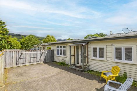 Photo of property in 84 Amohia Street, Paraparaumu, 5032