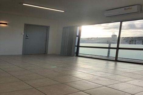 Photo of property in 3/762 Beach Road, Browns Bay, Auckland, 0630