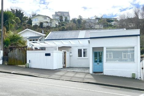 Photo of property in 33 Shakespeare Road, Bluff Hill, Napier, 4110