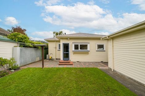 Photo of property in 65 Martin Avenue, Beckenham, Christchurch, 8023