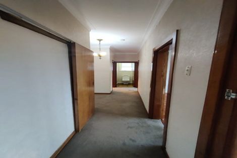 Photo of property in 207 Titirangi Road, Titirangi, Auckland, 0604