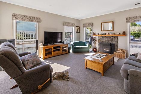 Photo of property in 135 Main Road, Pleasant Point, 7903