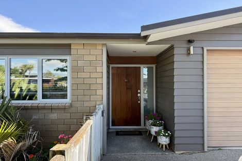 Photo of property in 46 Simpson Crescent, Raumati Beach, Paraparaumu, 5032