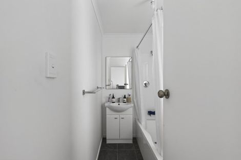 Photo of property in 8 Simons Street, Moturoa, New Plymouth, 4310