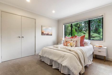 Photo of property in 9 Nottingham Place, Northcross, Auckland, 0630