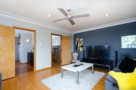 Photo of property in 11 Divich Avenue, Te Atatu South, Auckland, 0610