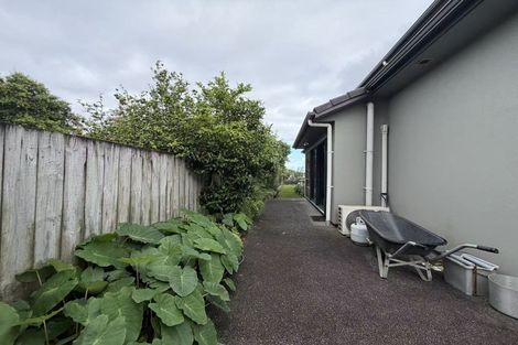 Photo of property in 133a Redoubt Road, Goodwood Heights, Auckland, 2105