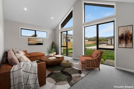 Photo of property in 10 Te Puke Te Ao Way, Otaki, 5512