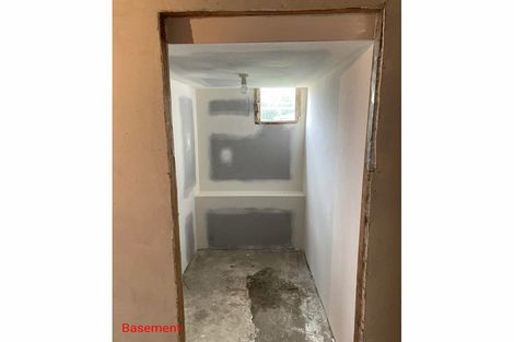 Photo of property in 4b Waiari Road, Conifer Grove, Takanini, 2112