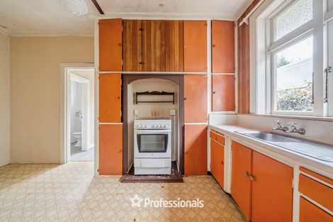 Photo of property in 37 Hardy Street, Waterloo, Lower Hutt, 5011