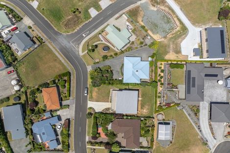 Photo of property in 4 Torsby Road, Coopers Beach, 0420