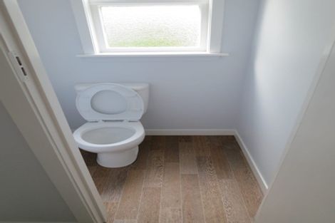 Photo of property in 12 Edge Hill, Mount Victoria, Wellington, 6011