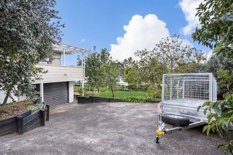 Photo of property in 17 Newport Place, Forrest Hill, Auckland, 0620