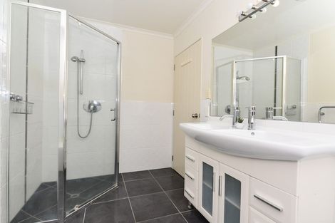 Photo of property in 1 Farleigh Close, Huntington, Hamilton, 3210