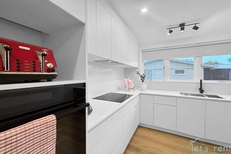 Photo of property in 11 Esmeralda Avenue, Avondale, Auckland, 1026