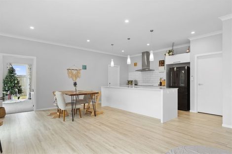 Photo of property in 14 Awatira Drive, Papamoa Beach, Papamoa, 3118