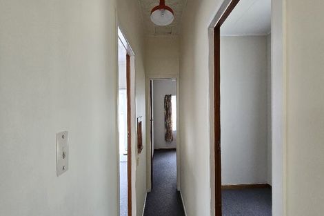 Photo of property in 67 View Road, Henderson, Auckland, 0612