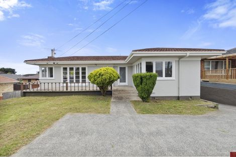 Photo of property in 68 Clevedon Road, Papakura, 2110