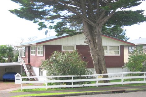 Photo of property in 129 Waimumu Road, Massey, Auckland, 0614